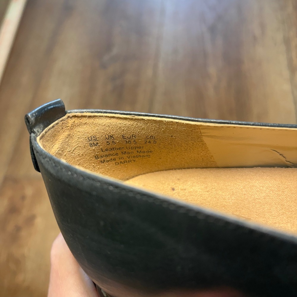 Naturalizer Darry Black Leather Lug Sole Loafers Womens 8M Slip On Block Heel - Picture 2 of 10